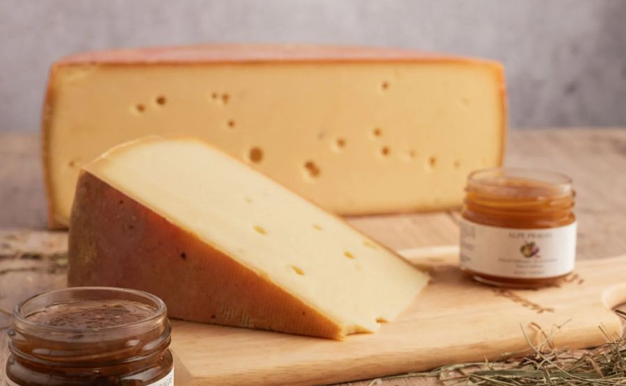 The Ultimate Foodie Guide to Grouse Cheese Pairings 2 Untitled design 2025 11 22T210658.809