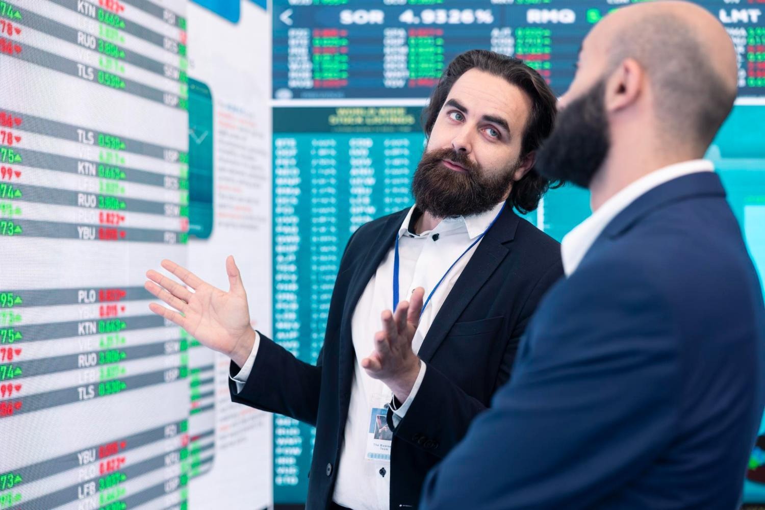 From Noise to Insight: How Investors Are Redefining the Way They Analyze Stocks