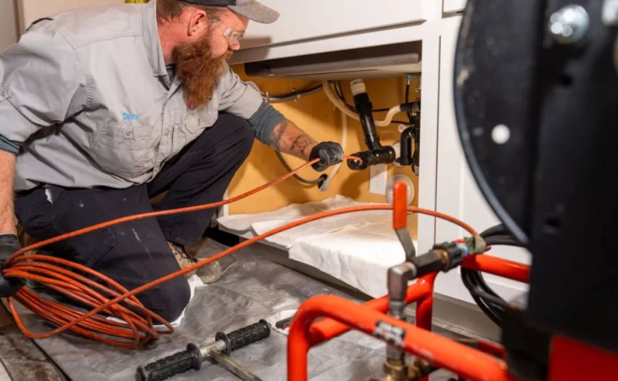 Handling Unexpected Plumbing Problems with Reliable Emergency Plumbing Solutions