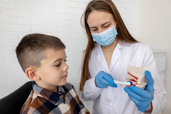 kid friendly dentist 2604